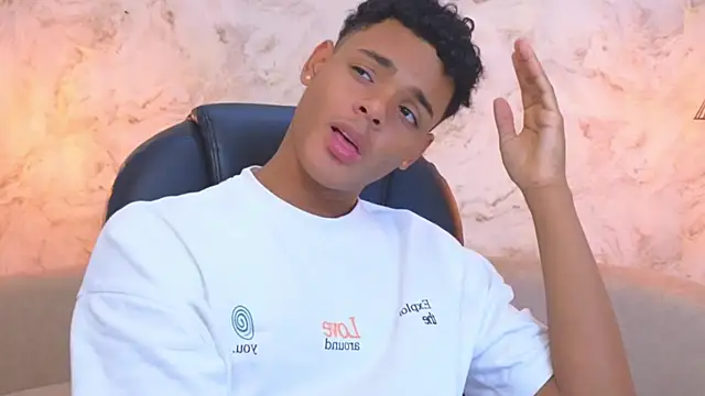 Valentino Thompson online show from 27, 10, 2025