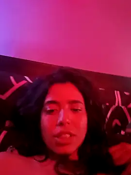 Snapshot of Maricamposs chatting on 21, 10, 2025 Maricamposs online show from 21, 10, 2025