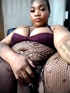 BeverlyQueen14 online show from 18, 12, 2025