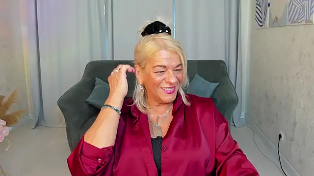 AnittaHarris online show from 10, 10, 2025