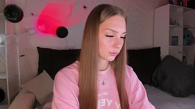 AliceLababy  online show from 3, 11, 2025