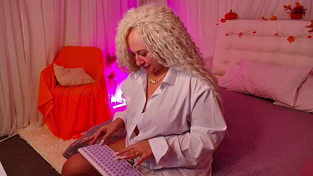 Snapshot of Lilit_1Love chatting on 29, 10, 2025 Lilit 1Love online show from 29, 10, 2025