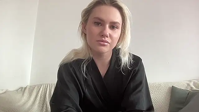 ElaraLuxxxe online show from 8, 10, 2025