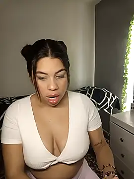GabyMontenegro online show from 28, 9, 2025
