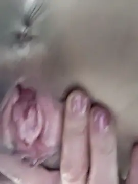 Lyly suri07 online show from 2, 12, 2025