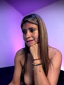 Snapshot of Skarlett_12_ chatting on 4, 10, 2025 Skarlett 12 online show from 4, 10, 2025