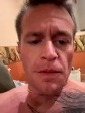 DILFiGuess11 online show from 25, 10, 2025