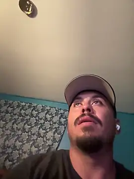 Snapshot of AlexR9700 chatting on 3, 10, 2025 AlexR9700 online show from 3, 10, 2025