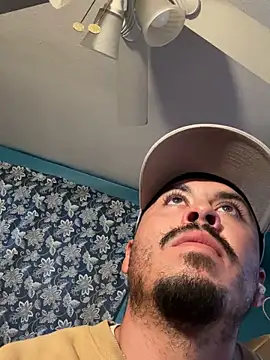 Snapshot of AlexR9700 chatting on 24, 11, 2025 AlexR9700 online show from 24, 11, 2025