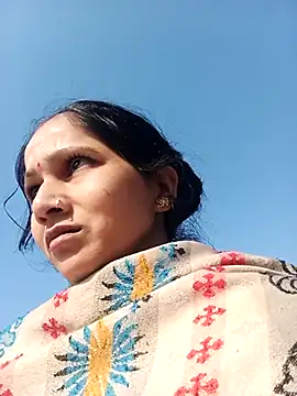 Jooli xx online show from 9, 11, 2025