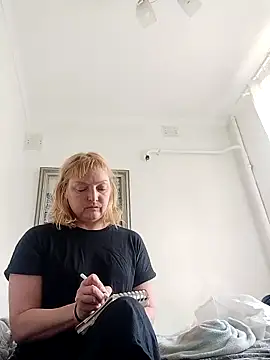 LiluLiluLilu online show from 15, 9, 2025