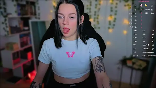 raspberry  girl  online show from 12, 9, 2025