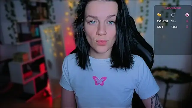 raspberry  girl  online show from 25, 9, 2025