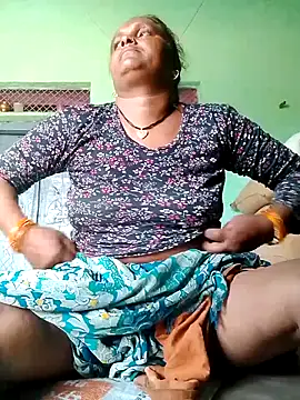 Snapshot of Ishwariya_Hatwal chatting on 16, 9, 2025 Ishwariya Hatwal online show from 16, 9, 2025