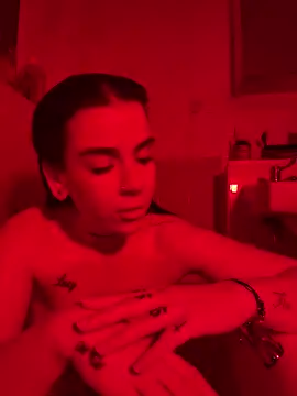 Snapshot of valentinalamont chatting on 9, 10, 2025 valentinalamont online show from 9, 10, 2025