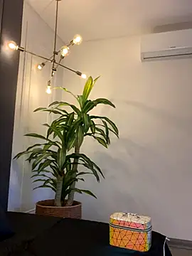 Snapshot of TiffanyyLam chatting on 30, 10, 2025 TiffanyyLam online show from 30, 10, 2025