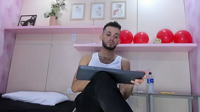 EthanGrey online show from 14, 2, 2026