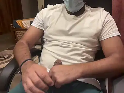 Snapshot of BobgaBonga chatting on 24, 10, 2025 BobgaBonga online show from 24, 10, 2025