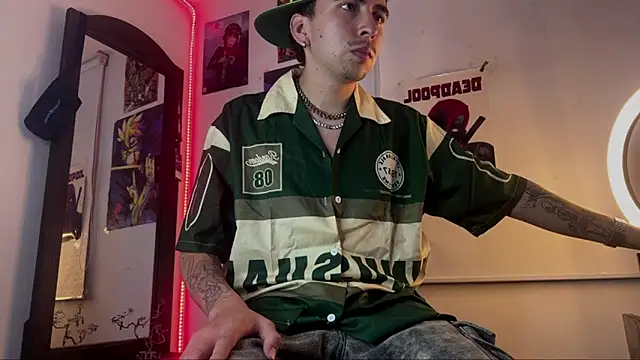 Snapshot of liamty_luxor chatting on 9, 10, 2025 liamty luxor online show from 9, 10, 2025