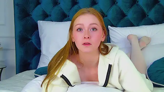 AgataFoxley online show from 28, 9, 2025