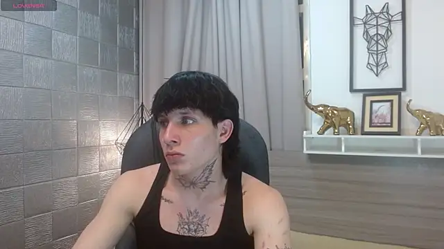 Iantwink18 online show from 9, 11, 2025