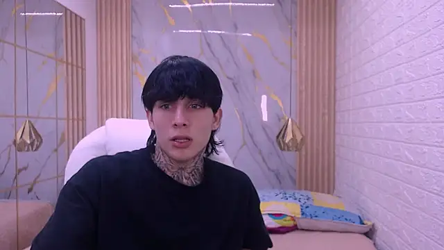 Iantwink18 online show from 25, 3, 2026