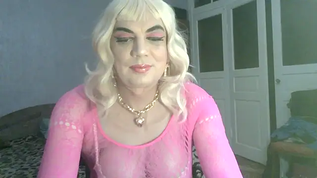 Snapshot of NiraFrost chatting on 16, 11, 2025 NiraFrost online show from 16, 11, 2025