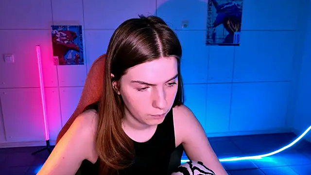 Snapshot of AliceCUNTach chatting on 13, 11, 2025 AliceCUNTach online show from 13, 11, 2025