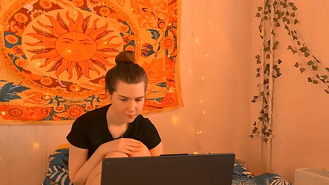 AliceCUNTach online show from 6, 3, 2026