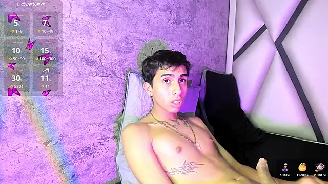 Amy Fox03 online show from 4, 11, 2025