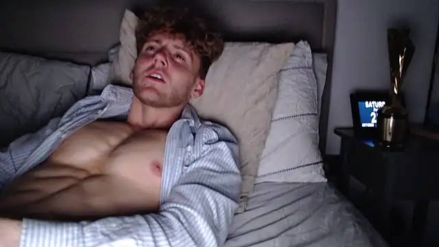 Snapshot of DominantAlex18 chatting on 25, 10, 2025 DominantAlex18 online show from 25, 10, 2025