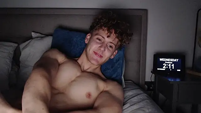 Snapshot of DominantAlex18 chatting on 5, 11, 2025 DominantAlex18 online show from 5, 11, 2025