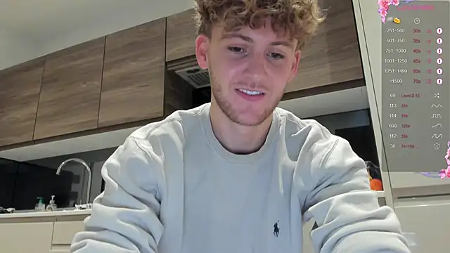 Snapshot of DominantAlex18 chatting on 25, 11, 2025 DominantAlex18 online show from 25, 11, 2025