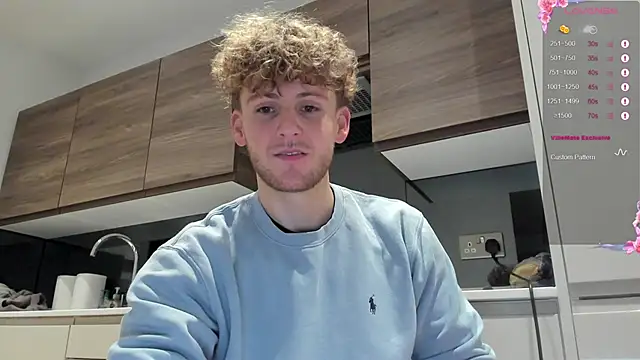 Snapshot of DominantAlex18 chatting on 26, 11, 2025 DominantAlex18 online show from 26, 11, 2025