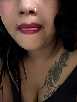 Snapshot of nishababybaby chatting on 13, 10, 2025 nishababybaby online show from 13, 10, 2025