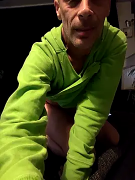 Snapshot of nolliebollieeeeeee chatting on 16, 10, 2025 nolliebollieeeeeee online show from 16, 10, 2025