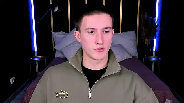 Snapshot of David__Diamond chatting on 17, 10, 2025 David Diamond online show from 17, 10, 2025