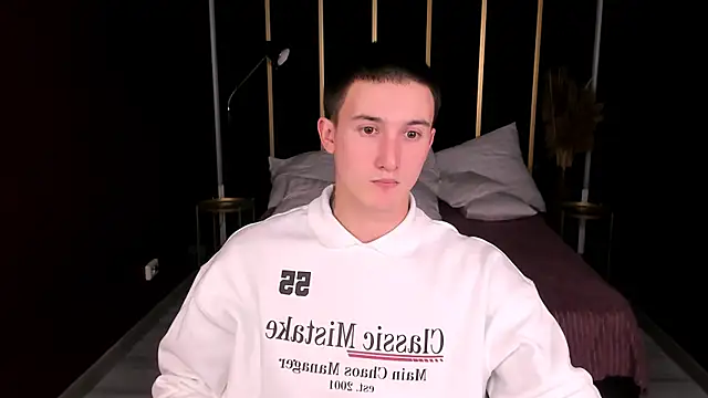 Snapshot of David__Diamond chatting on 19, 10, 2025 David Diamond online show from 19, 10, 2025