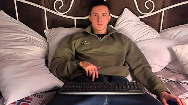 Snapshot of David__Diamond chatting on 24, 10, 2025 David Diamond online show from 24, 10, 2025