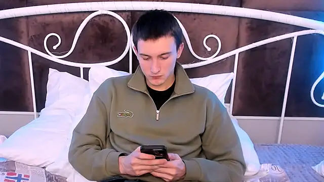 Snapshot of David__Diamond chatting on 19, 11, 2025 David Diamond online show from 19, 11, 2025