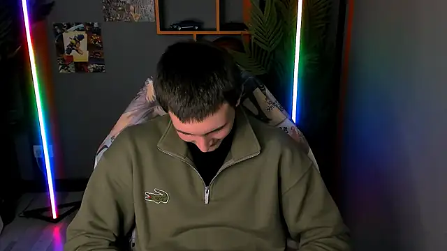 Snapshot of David__Diamond chatting on 26, 11, 2025 David Diamond online show from 26, 11, 2025