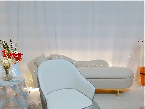OL-Lily online show from 15, 9, 2025