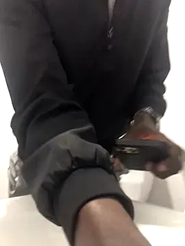 Snapshot of DarkSkiined chatting on 28, 10, 2025 DarkSkiined online show from 28, 10, 2025