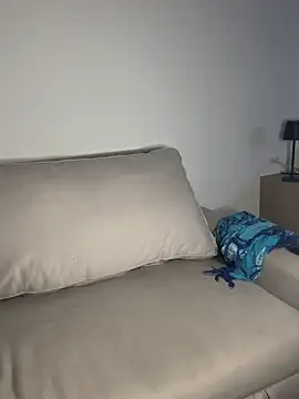 Snapshot of x_deluLuz_x chatting on 23, 11, 2025 x deluLuz x online show from 23, 11, 2025