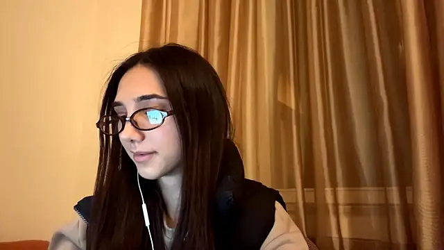 Snapshot of LinaMour chatting on 29, 9, 2025 LinaMour online show from 29, 9, 2025