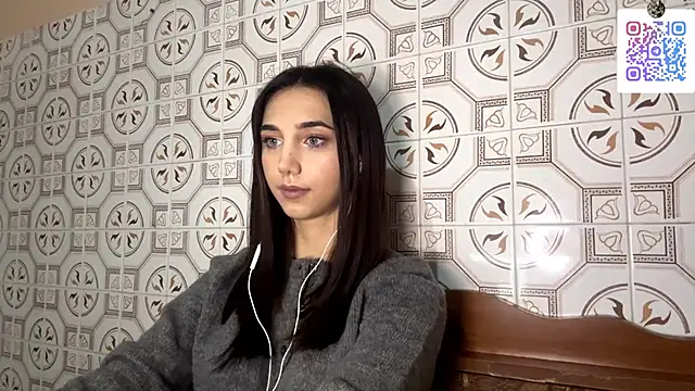 Snapshot of LinaMour chatting on 20, 11, 2025 LinaMour online show from 20, 11, 2025