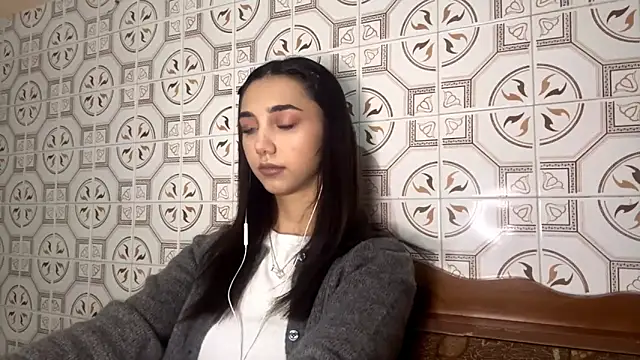 Snapshot of LinaMour chatting on 21, 11, 2025 LinaMour online show from 21, 11, 2025