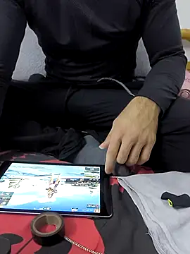 Snapshot of yazinyazin1 chatting on 22, 11, 2025 yazinyazin1 online show from 22, 11, 2025