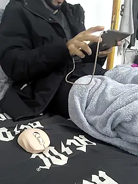 Snapshot of yazinyazin1 chatting on 30, 11, 2025 yazinyazin1 online show from 30, 11, 2025