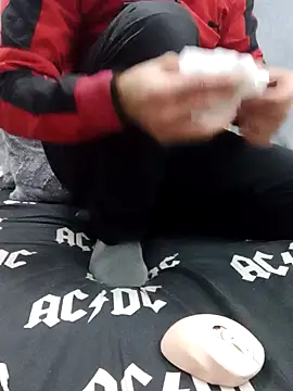 Snapshot of yazinyazin1 chatting on 16, 12, 2025 yazinyazin1 online show from 16, 12, 2025